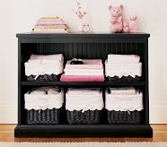 Medium Scalloped Liner, White