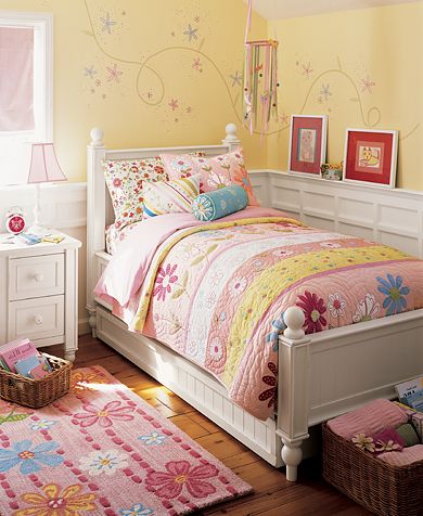 Pink Daisy Garden Bedroom